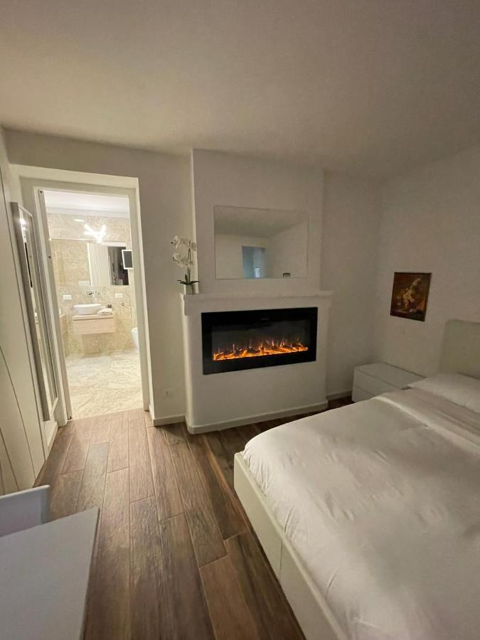 Luxury 1 Al Duomo Di Parma Apartment Exterior photo